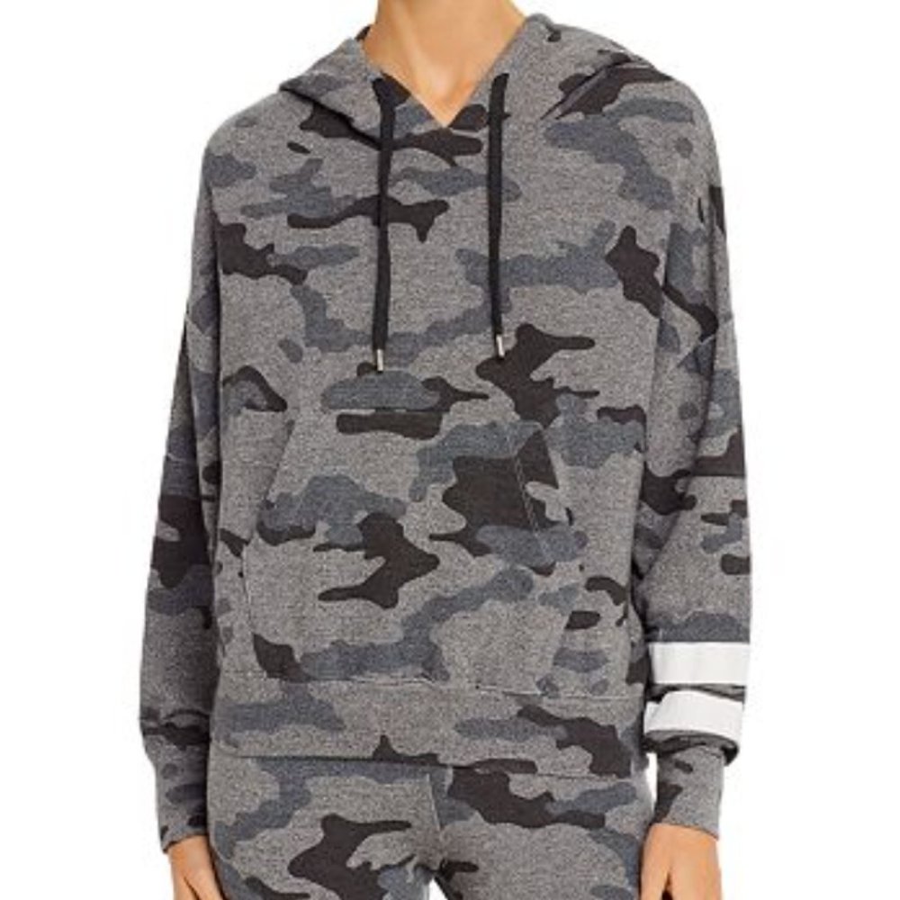 Sundry camo/striped hoodie size 1